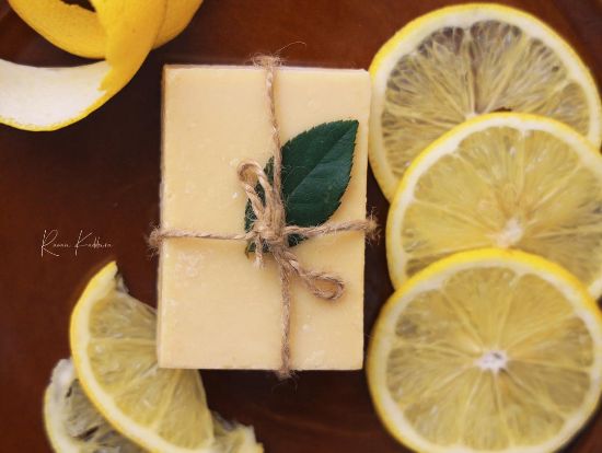 Picture of Zaytounati Olive oil and lemon soap